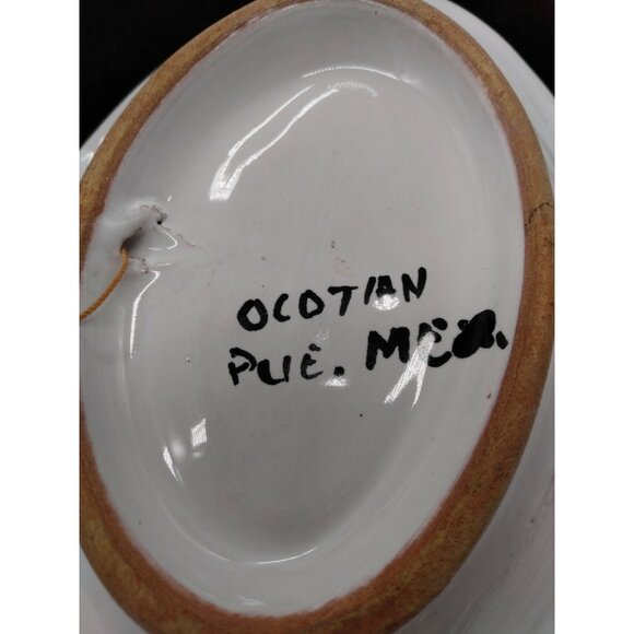 Oval Serving Dish Signed Ocotlan Pue. Mexico EUC. 7 1/4" x 5 1/4" - Picture 5 of 8